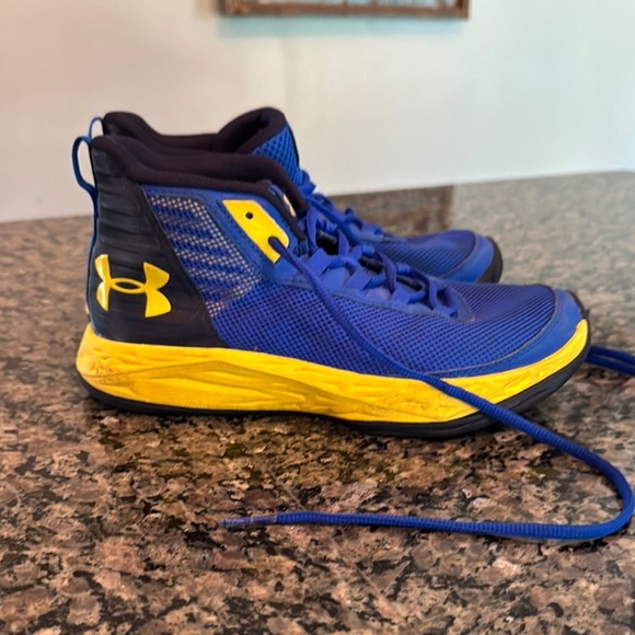 Under Armour boys Blue and Yellow Sneakers EUC 6Y - Picture 3 of 15